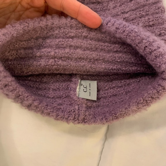 C.C. Cheveux Pom Pom hat - Picture 3 of 4